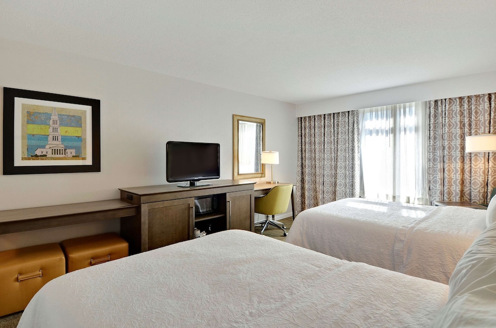 Hampton Inn Alexandria Old Town King St. Metro - photo 13