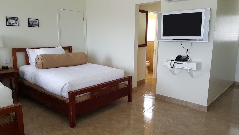 Le Cabanon Motel - photo 12
