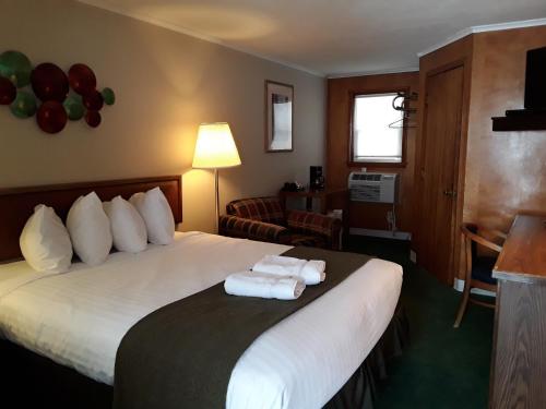 Gladstone Motel - photo 10