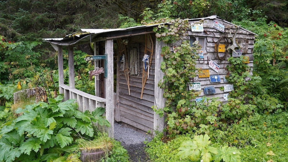 Nauti Otter Inn - photo 17