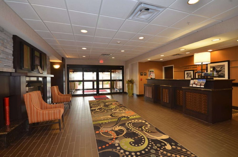 Hampton Inn & Suites Tulsa Catoosa - photo 10