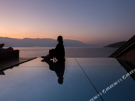 Floral Dali erbian Sea View Holiday Inn Erhai xiaoputuo color digging shop in Dali, People's Republic of China