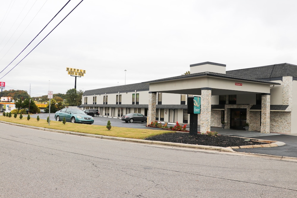 Quality Inn Cleveland North - photo 46