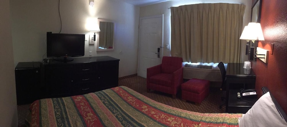 Hilltop Inn & Suites - photo 17