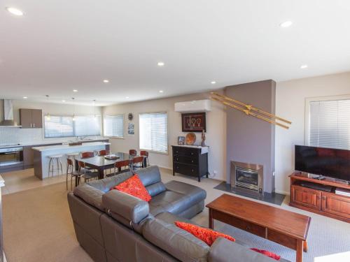 Opus 1 10 Poley Cow Lane in Jindabyne, Australia