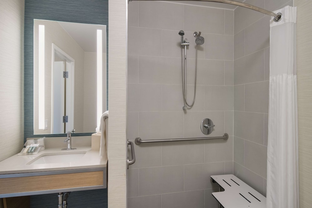 Hilton Garden Inn Madison West Middleton - photo 39
