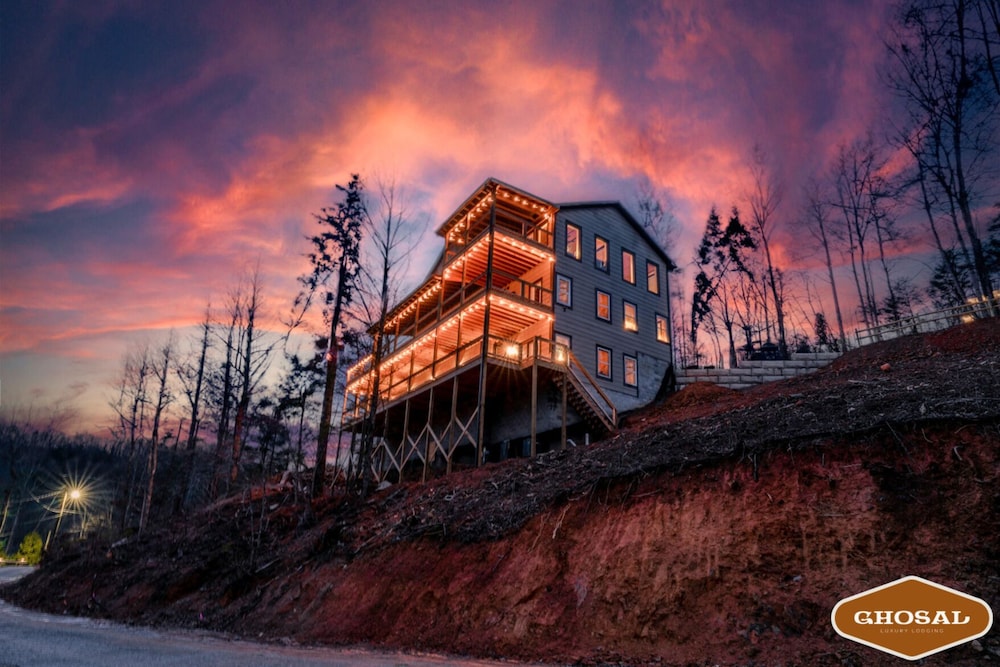 Hidden Gem Masterpiece By Ghosal Luxury Lodging - photo 73