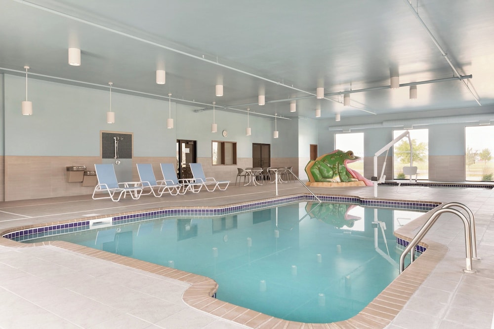 Four Points by Sheraton Fargo Medical Center - photo 24