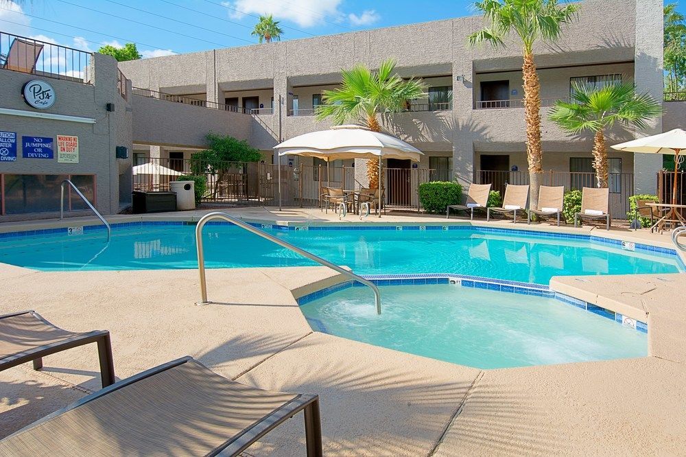 Tempe Phoenix Airport InnSuites at the Mall Hotel - photo 30
