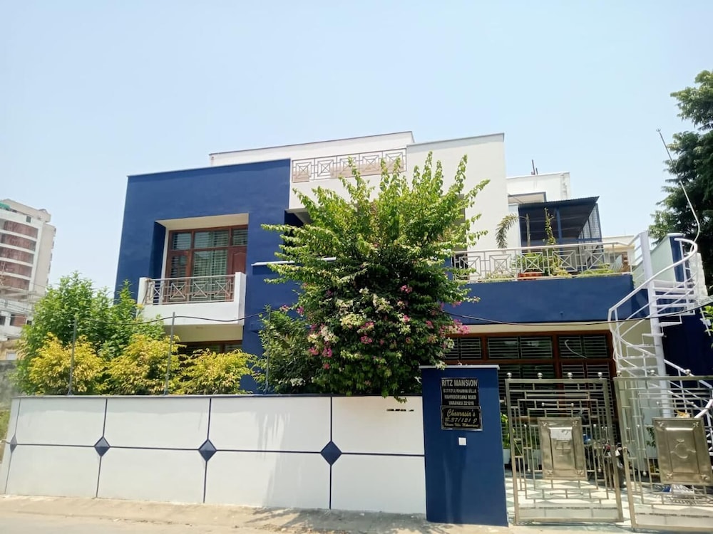 Ritz Mansion - carbon neutral hotel in Varanasi