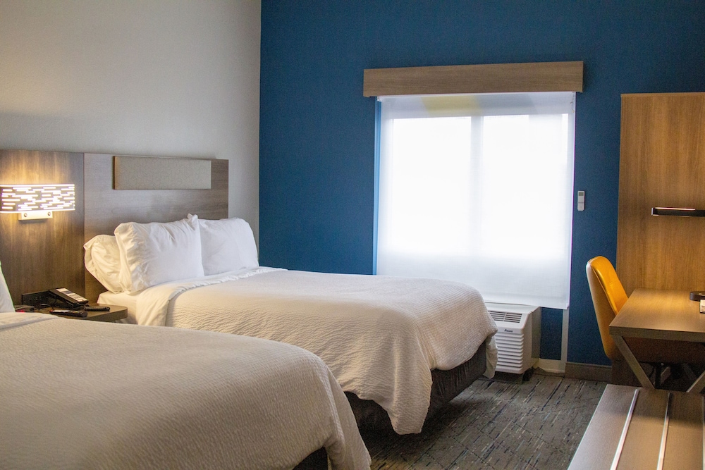 Holiday Inn Express & Suites Cullman - photo 17