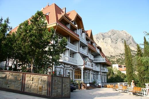 Gostiniy Dvor Knyaz Golitsyin Hotel — hotel in Krasnyy Luch