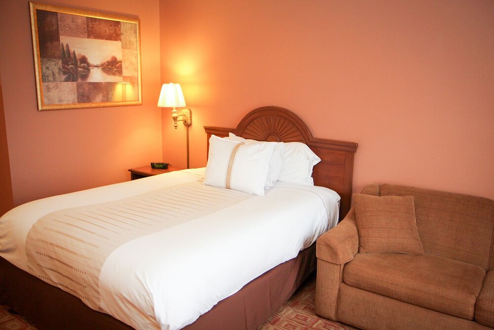 Norland Inn and Suites Roseau - photo 15