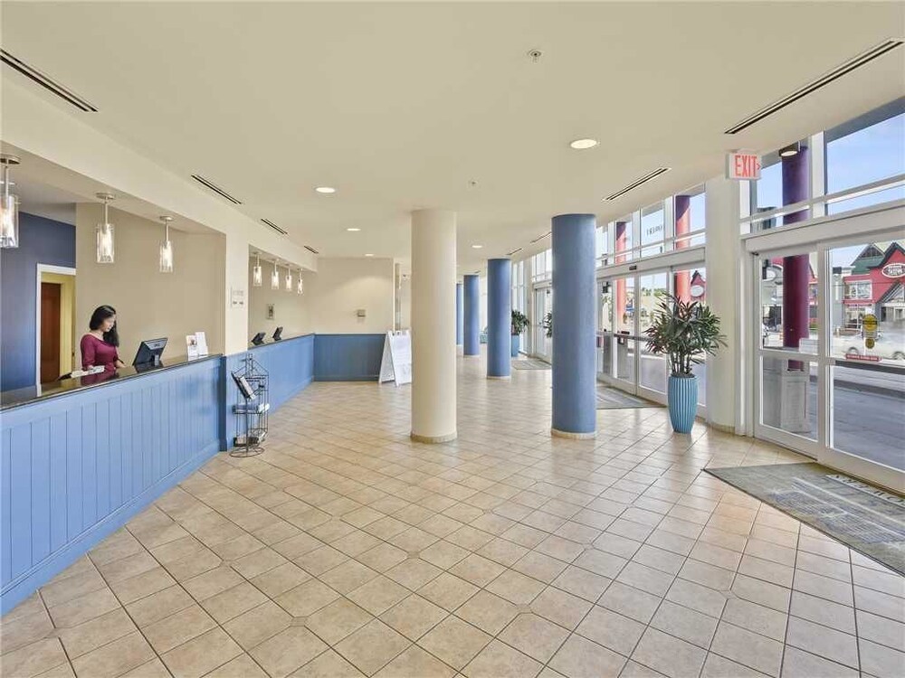 Majestic 2202 West Tower 1 Four Bedroom Condo - photo 2