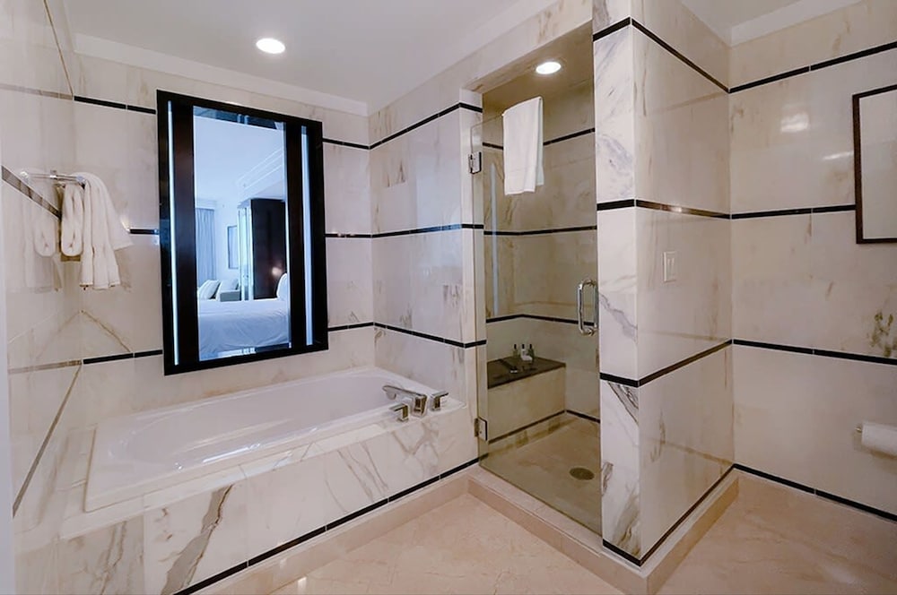 Fontainebleau Miami Beach Private Luxury Suites - photo 302