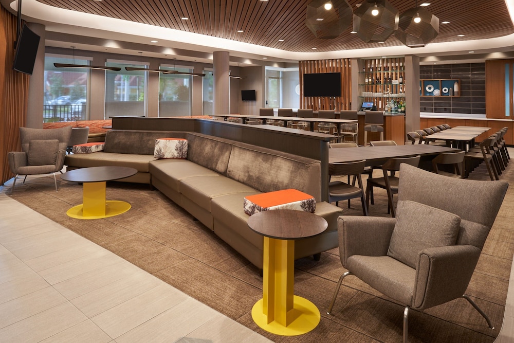 SpringHill Suites by Marriott Fort Myers Estero - photo 4