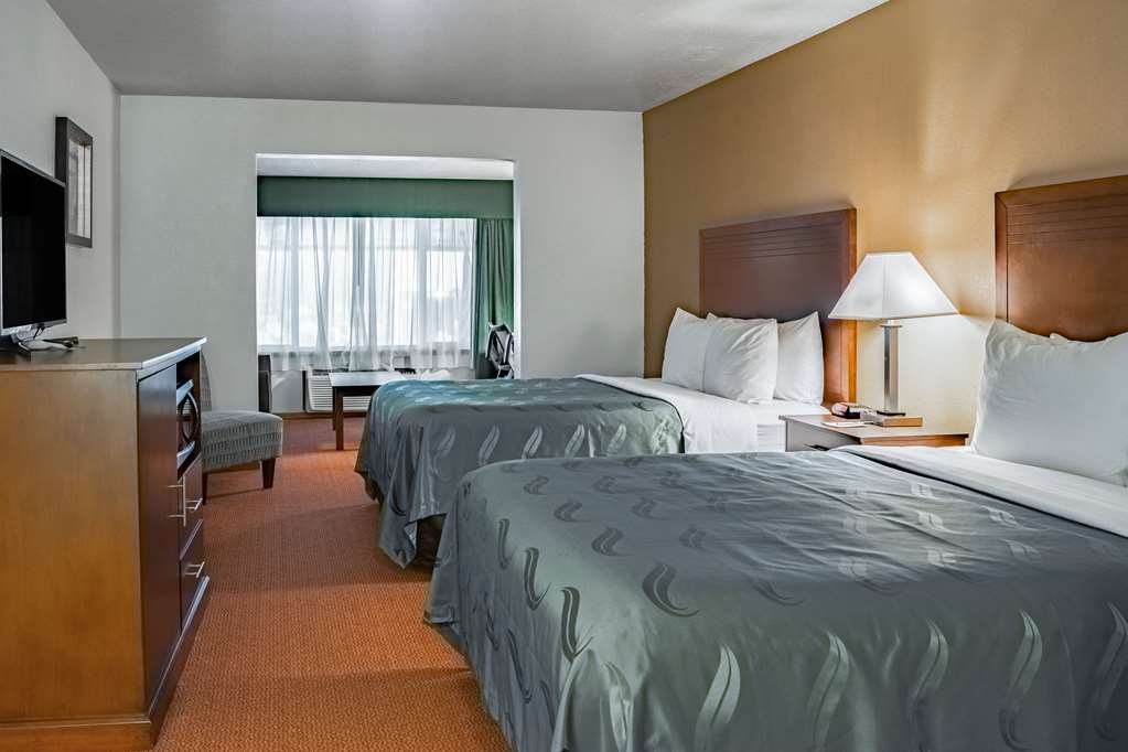 Quality Inn & Suites Vancouver North - photo 20