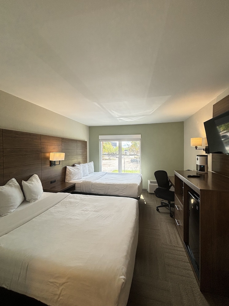 Baymont by Wyndham Lake Park Valdosta I 75 - photo 11