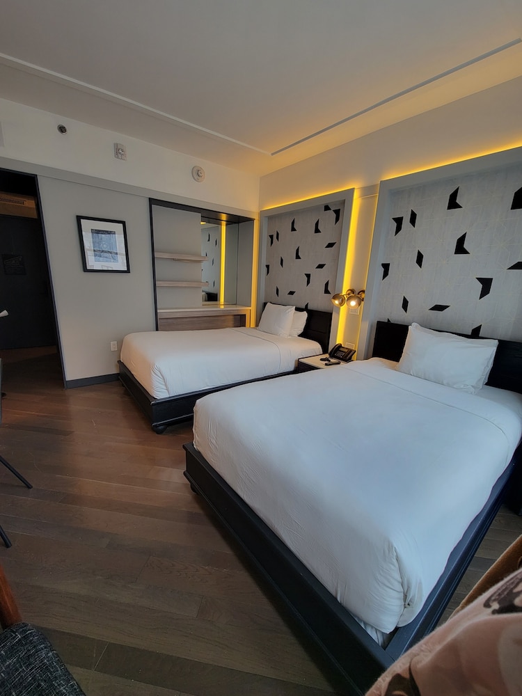 The Tillary Hotel - photo 10