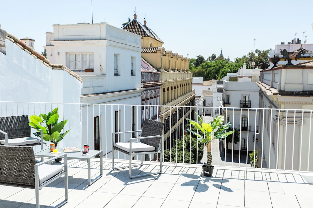 La Puerta De Palacio Adults Only — Sevilla