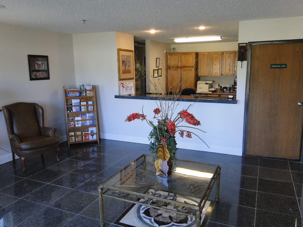 Oscoda Lakeside Hotel - photo 2