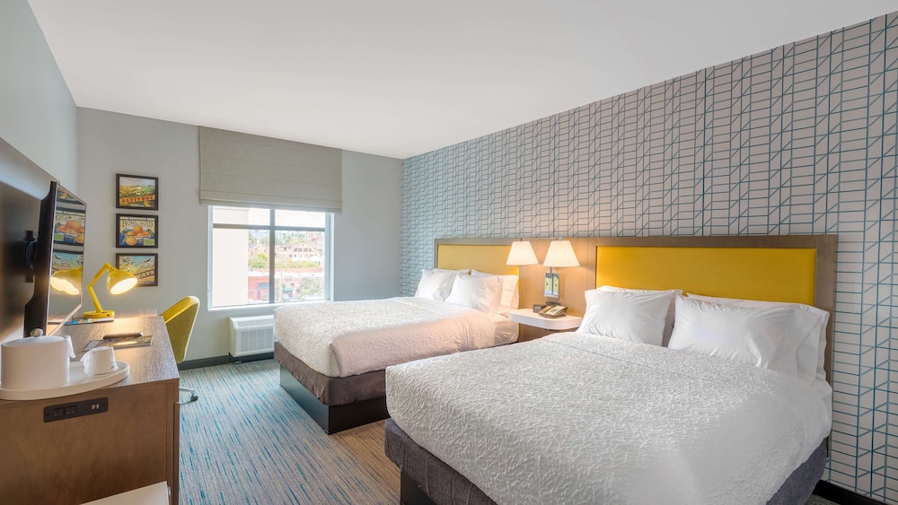 Hampton Inn Riverside Downtown - photo 7