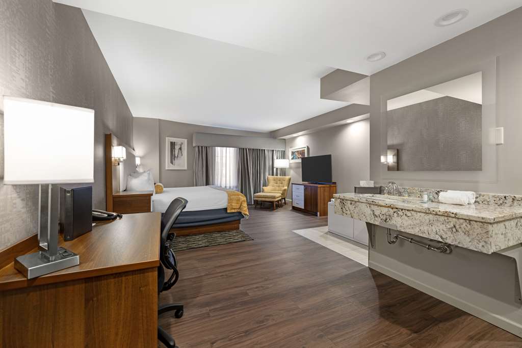 Best Western on the Avenue - photo 9