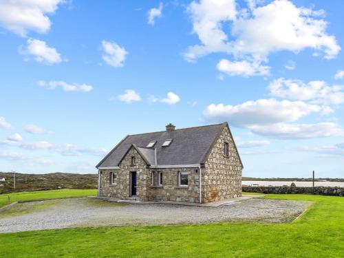 Lake House Mannin Ballyconneely — 4-Star Luxury Hotel in Gaillimh, Republic of Ireland