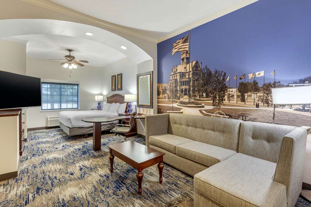 Clarion Pointe Sulphur Springs - featured photo