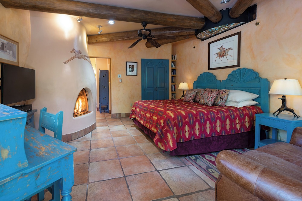 Inn on La Loma Plaza - photo 28