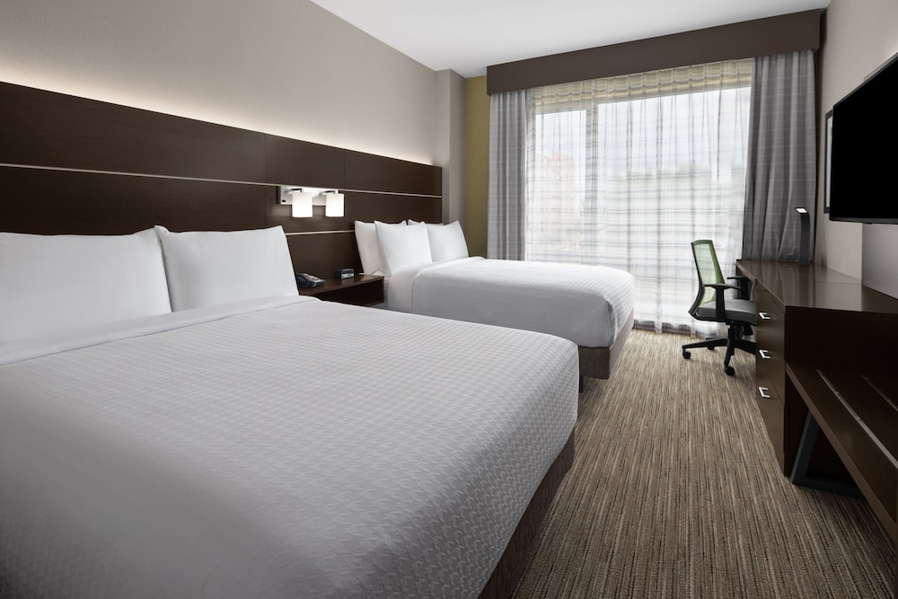Holiday Inn Express & Suites Woodside LaGuardia Airport by IHG - photo 11