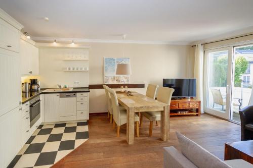 Villa Hansa Wohnung 05 — 4-Star Luxury Hotel in Ostseebad Binz, Germany