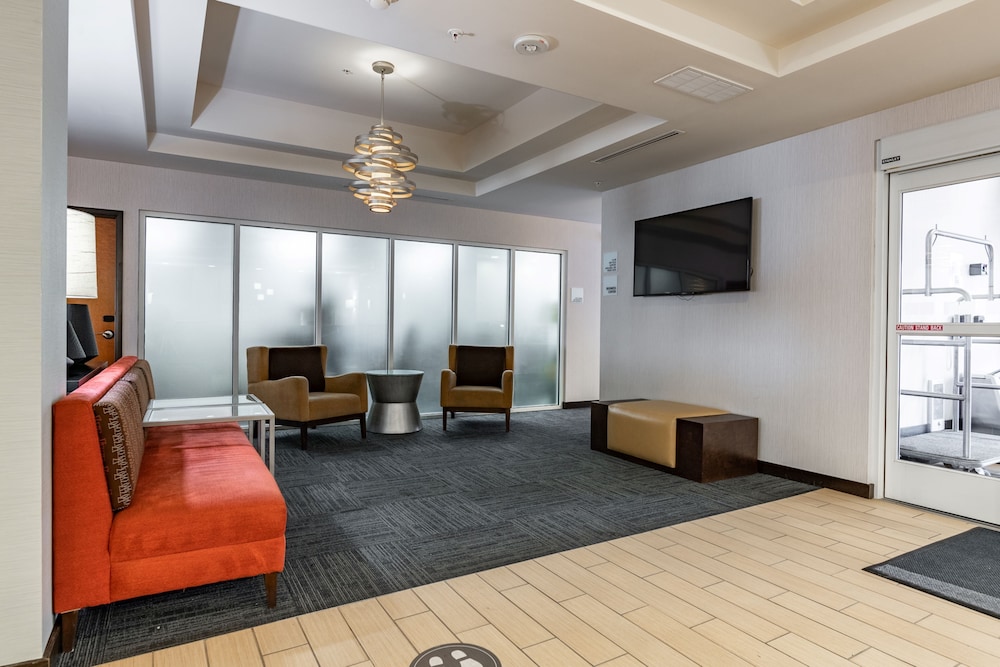Holiday Inn Express & Suites New Martinsville by IHG - photo 65