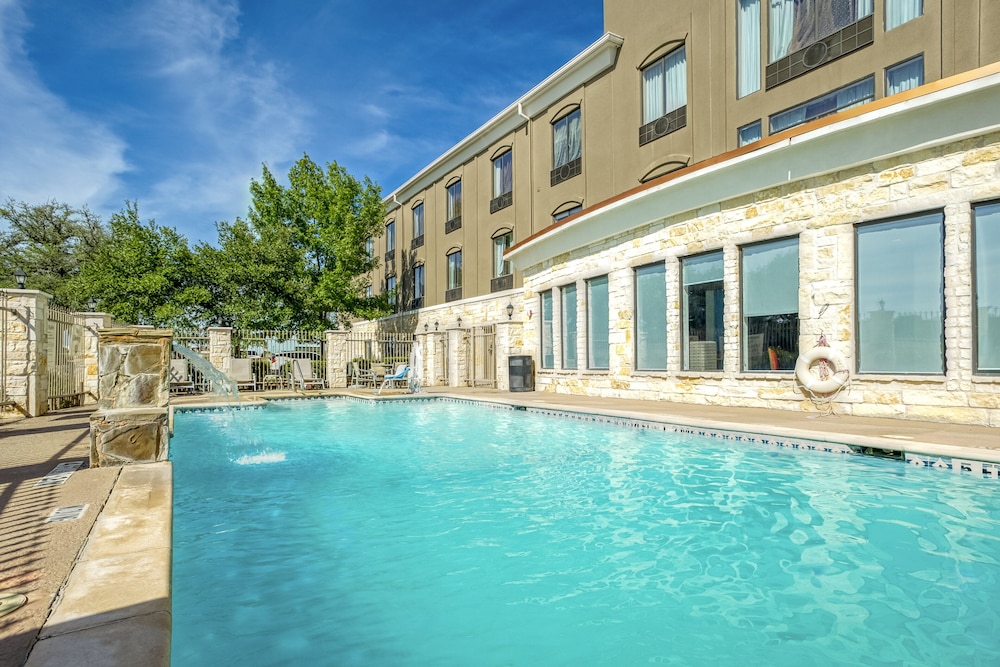 Holiday Inn Express Suites Beeville by IHG - photo 28