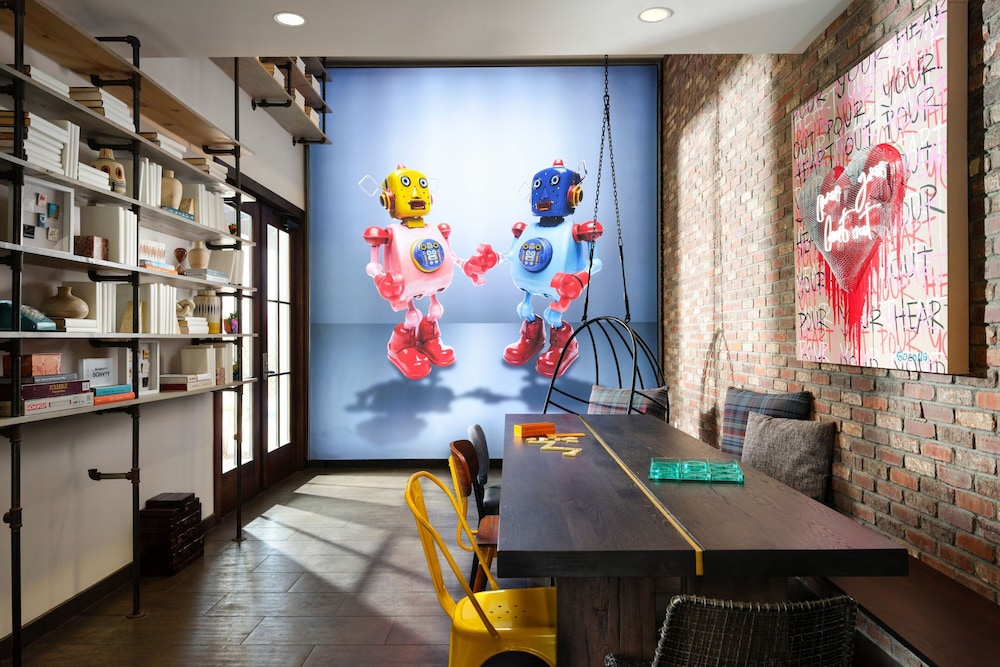 Moxy Santa Barbara - photo 3