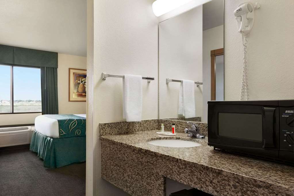 Travelodge by Wyndham Pecos - photo 7