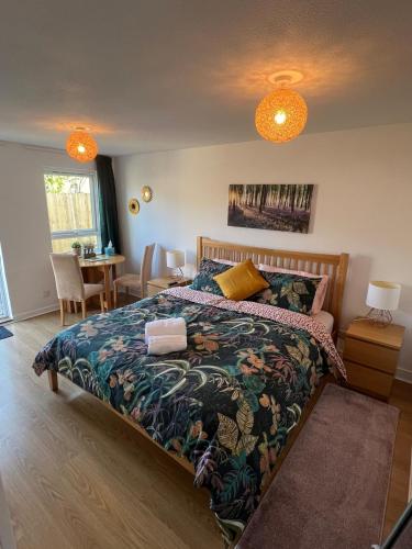 Studio Apartment with spacious garden in Carterton — 4-Star Luxury Hotel in Carterton, United Kingdom