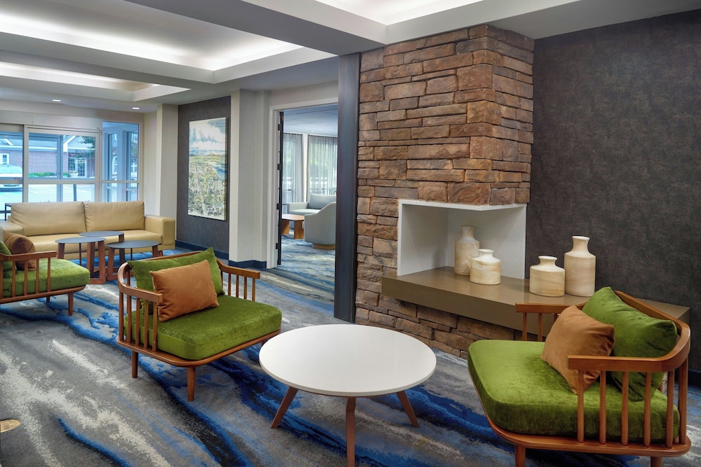 Fairfield Inn Suites By Marriott Frederick — Frederick