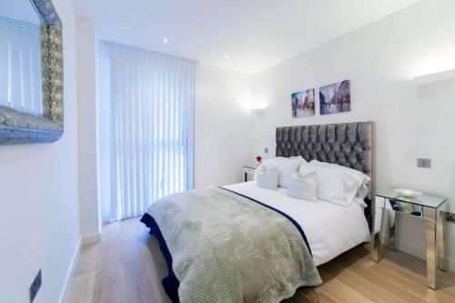 Exclusive Tower Bridge Apartment — 4-Star Luxury Hotel in London, United Kingdom