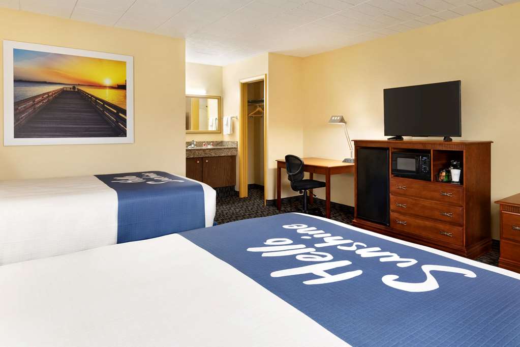 Days Inn by Wyndham Oak Ridge Knoxville - photo 17