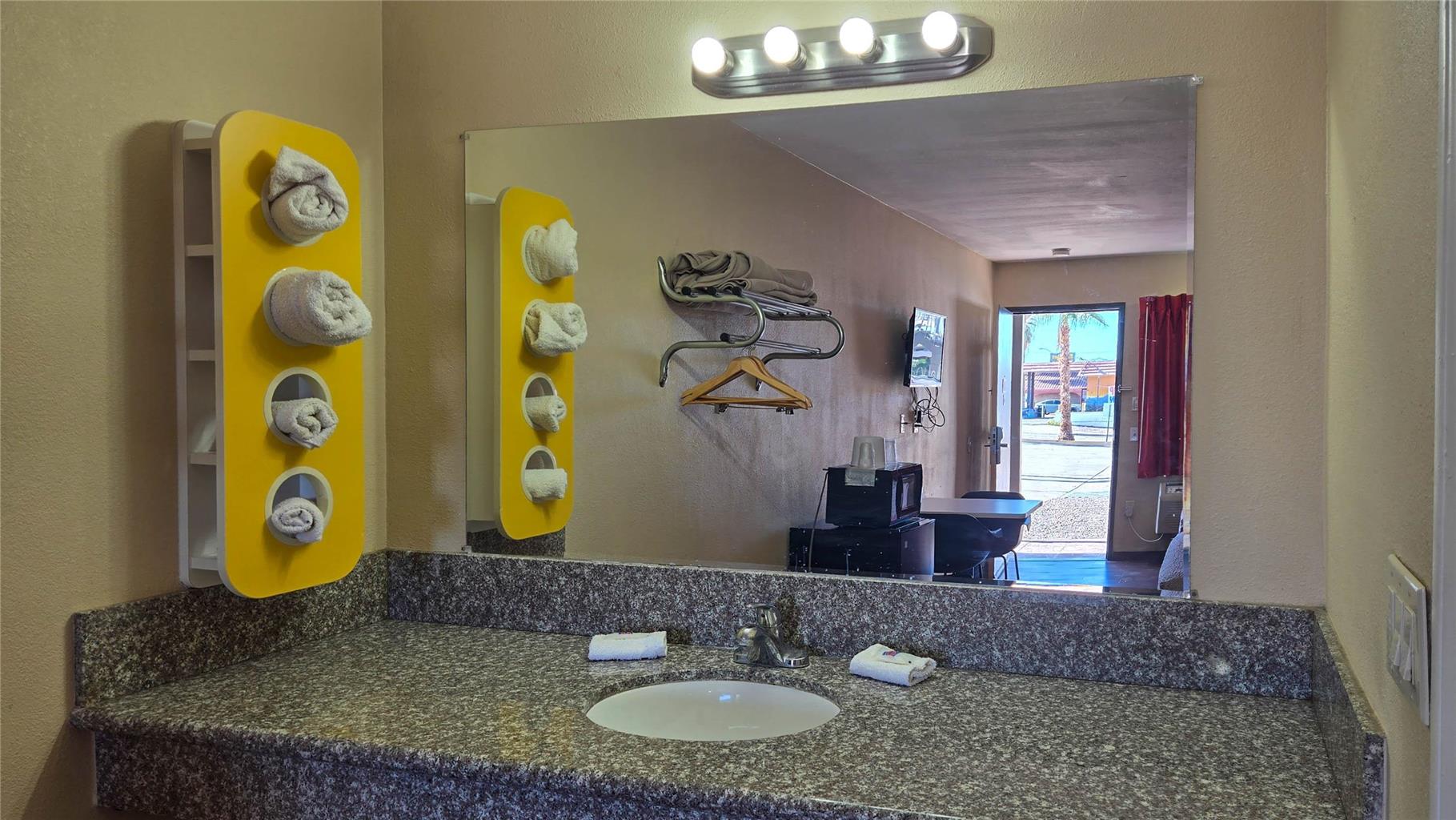Motel 6 Blythe CA South - photo 72