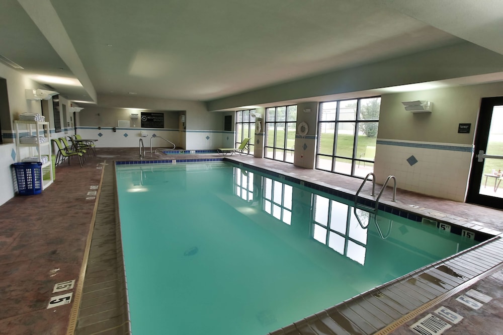 Hampton Inn & Suites Middlebury - photo 30