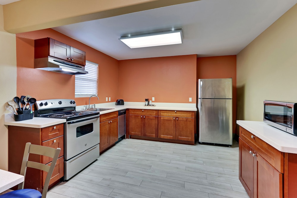 Captain's Quarters Inn - photo 22