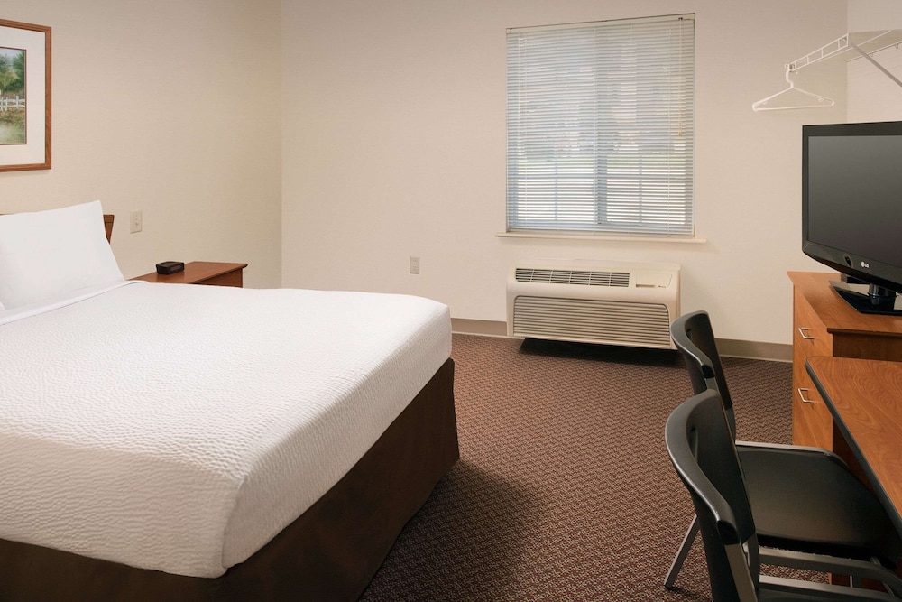 WoodSpring Suites Junction City - photo 4