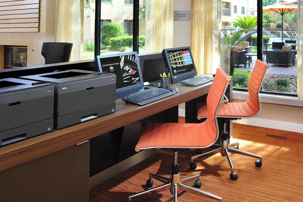 Courtyard by Marriott Houston Hobby Airport - photo 15