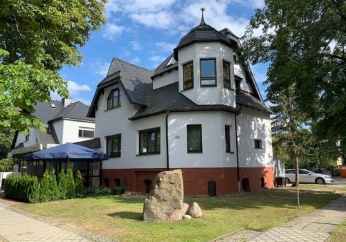 Hotel Blaufuchs — hotel in Petershagen