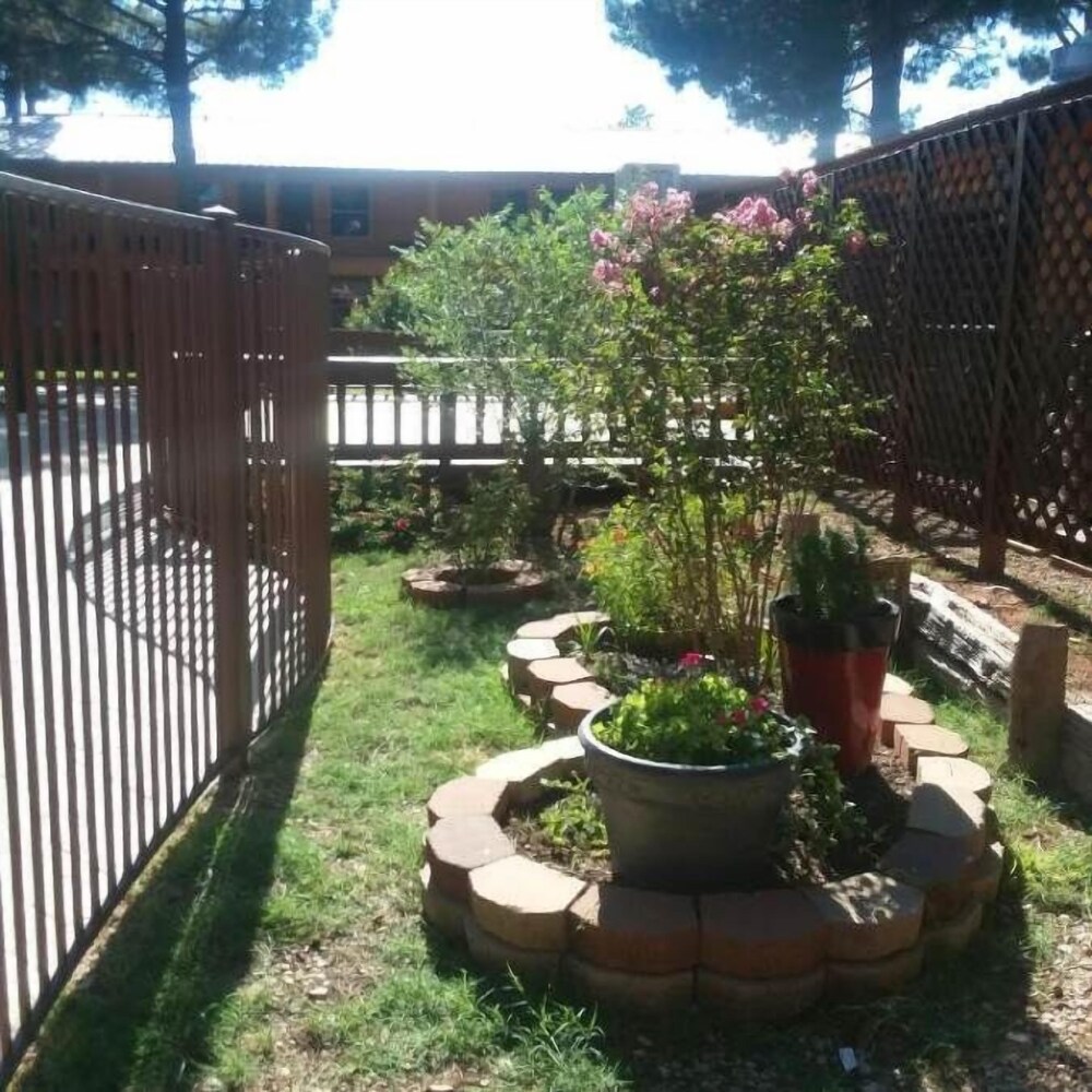 Sweetwater Inn - photo 30