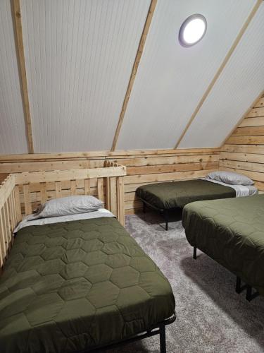 Red Salmon Retreat Cabin 8 at Lower Kenai Lodge — 4-Star Luxury Hotel in Kenai, United States