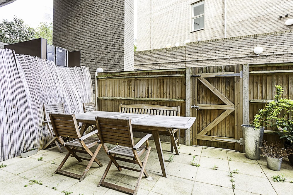 Beautiful Open Plan Garden Flat — 4-Star Luxury Hotel in London, United Kingdom