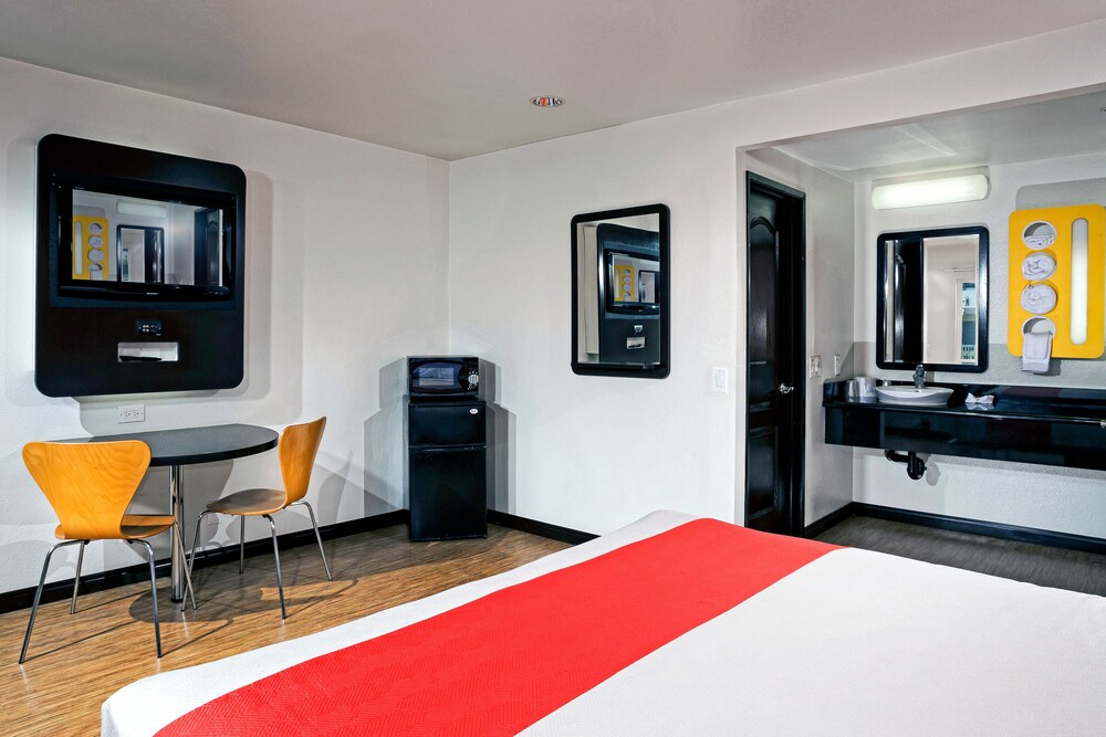 Motel 6 Costa Mesa CA Newport Beach - photo 7